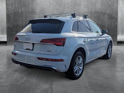 2024 Audi Q5 45 S line Premium