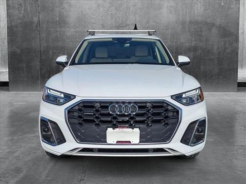 2024 Audi Q5 45 S line Premium