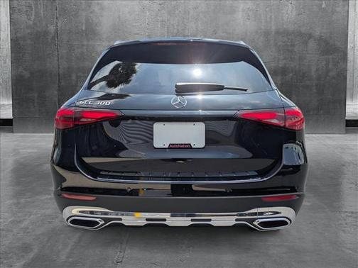 2025 Mercedes-Benz GLC 300 Base