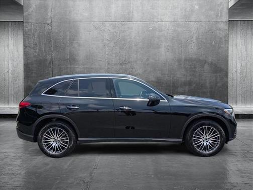 2025 Mercedes-Benz GLC 300 Base
