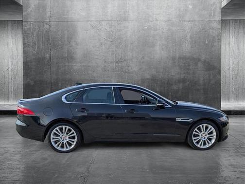 2020 Jaguar XF 25t Premium RWD Automatic