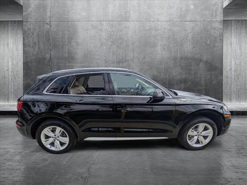 2018 Audi Q5 2.0T Premium Plus