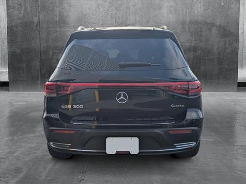 2022 Mercedes-Benz EQB 300 4MATIC