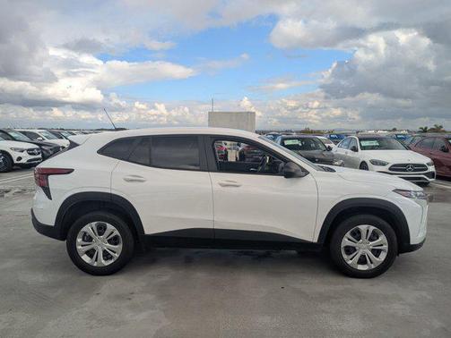 2024 Chevrolet Trax LS