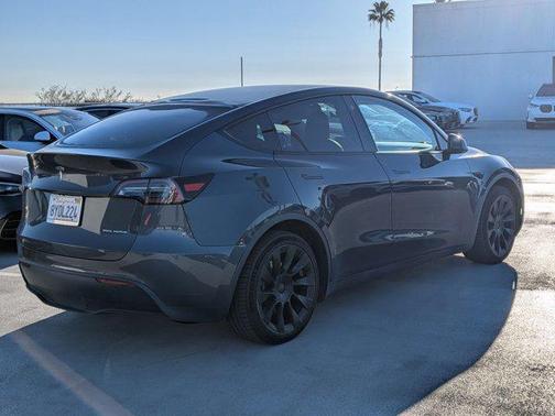 2021 Tesla Model Y Long Range Dual Motor All-Wheel Drive