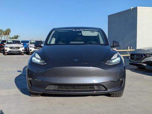 2021 Tesla Model Y Long Range Dual Motor All-Wheel Drive