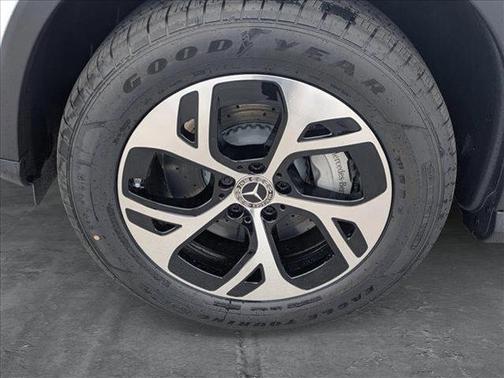 2025 Mercedes-Benz GLC 350e Base
