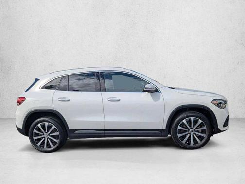 Polar White 2022 Mercedes-Benz GLA 250 Base