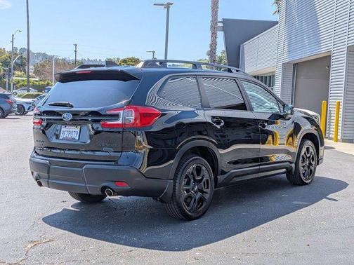 Crystal Black Silica 2023 Subaru Ascent Onyx Edition Limited 7-Passenger