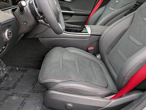 2025 Mercedes-Benz AMG C 43 4MATIC