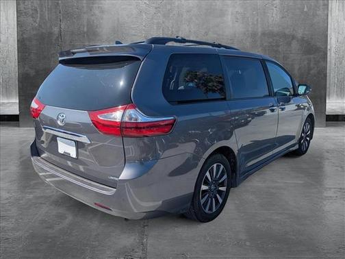 2019 Toyota Sienna Limited Premium
