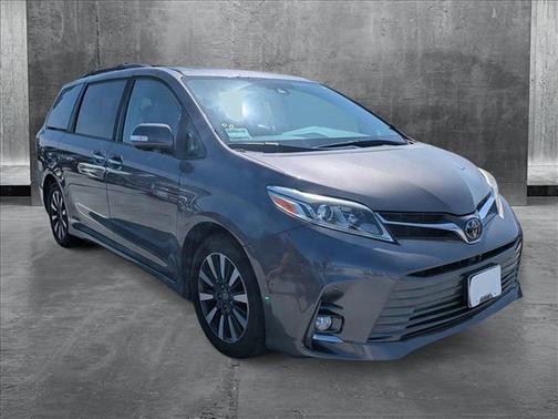 2019 Toyota Sienna Limited Premium