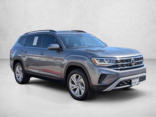 Silver/Gray 2021 Volkswagen Atlas 3.6L SE w/Technology