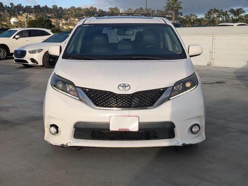 2016 Toyota Sienna SE