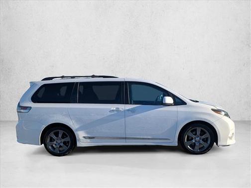 2016 Toyota Sienna SE