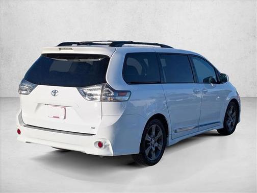 2016 Toyota Sienna SE