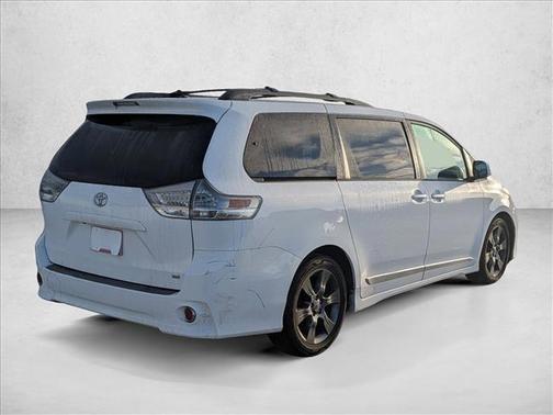 2016 Toyota Sienna SE