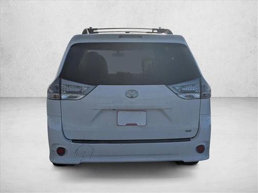 2016 Toyota Sienna SE