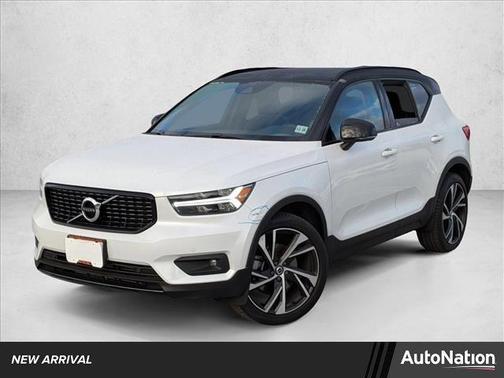 2021 Volvo XC40 T5 R-Design