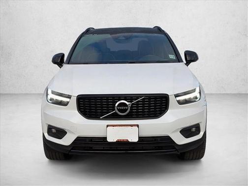2021 Volvo XC40 T5 R-Design