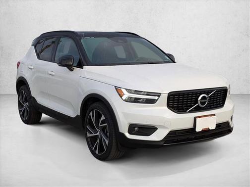 2021 Volvo XC40 T5 R-Design