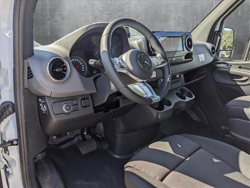 2025 Mercedes-Benz Sprinter 2500 Standard Roof