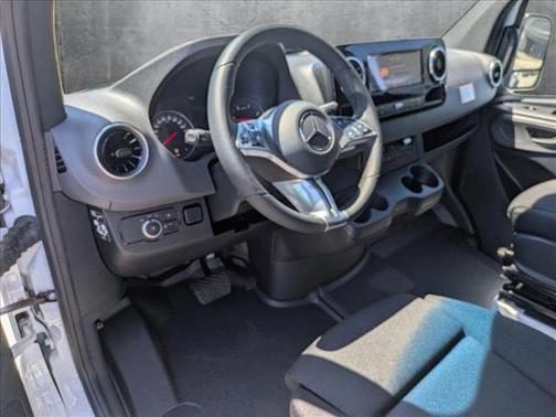 2025 Mercedes-Benz Sprinter 2500 Standard Roof