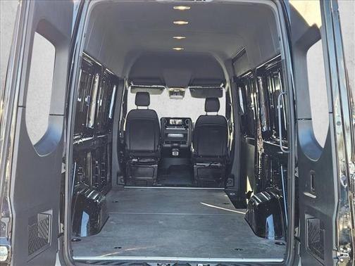 2022 Mercedes-Benz Sprinter 2500 Standard Roof