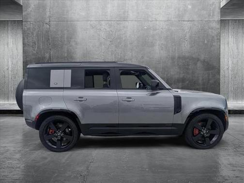 2024 Land Rover Defender 110 P400 X