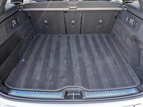 Polar White 2026 Mercedes-Benz GLC 300 Base