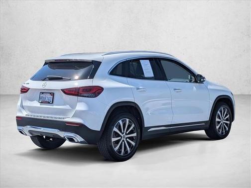 Polar White 2022 Mercedes-Benz GLA 250 Base