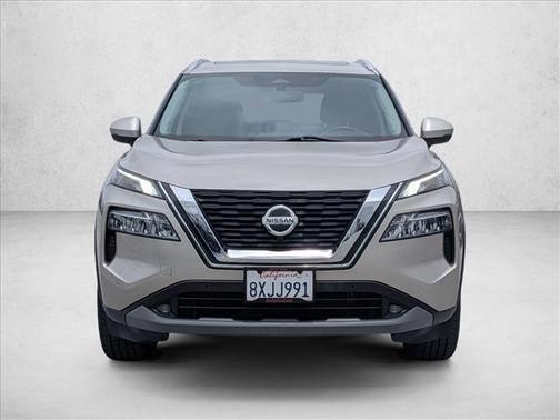 Champagne Silver Metallic 2021 Nissan Rogue SL