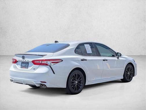 Super White 2020 Toyota Camry SE