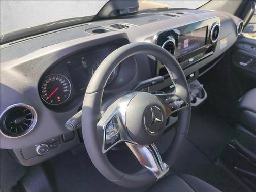2026 Mercedes-Benz Sprinter 2500 Standard Roof