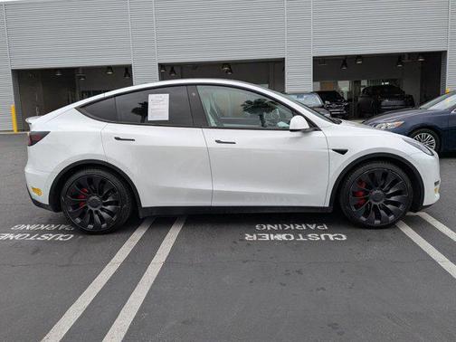 2022 Tesla Model Y Performance Dual Motor All-Wheel Drive