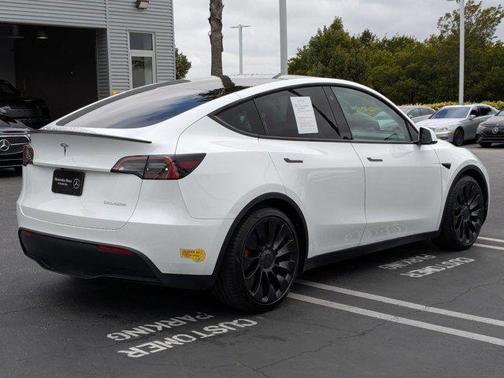 2022 Tesla Model Y Performance Dual Motor All-Wheel Drive