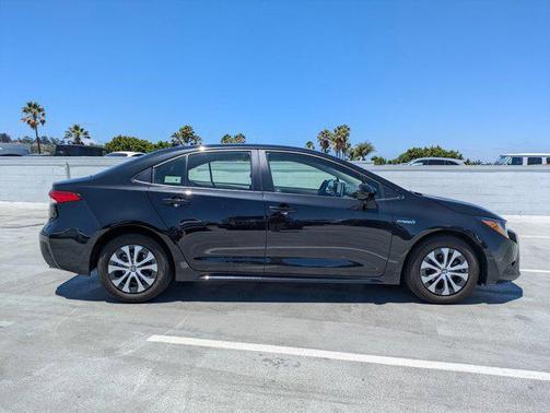 2020 Toyota Corolla Hybrid LE