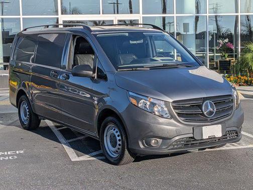 2021 Mercedes-Benz Metris Base