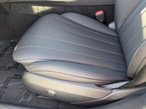 Cirrus Silver Metallic 2026 Mercedes-Benz E-Class 4MATIC