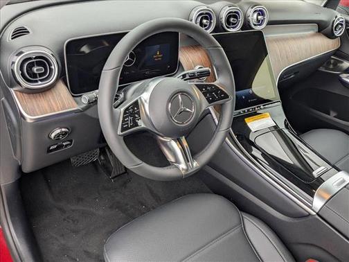 2025 Mercedes-Benz GLC 350e Base