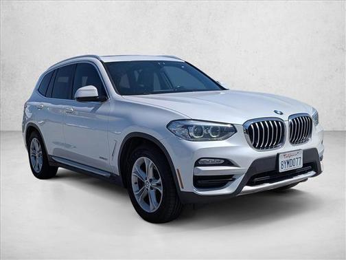Mineral White Metallic 2018 BMW X3 xDrive30i
