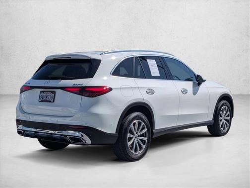 Polar White 2026 Mercedes-Benz GLC 300 4MATIC