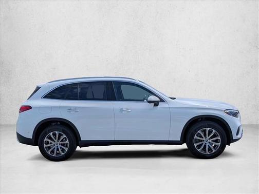 Polar White 2026 Mercedes-Benz GLC 300 4MATIC
