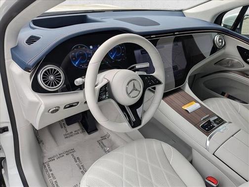 MANUFAKTUR Moonlight White Metallic 2026 Mercedes-Benz EQS 550 EQS 550