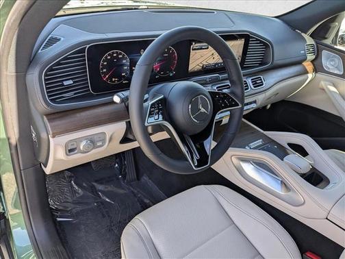 MANUFAKTUR Ireland Mid Green Metallic 2026 Mercedes-Benz GLE 450 4MATIC