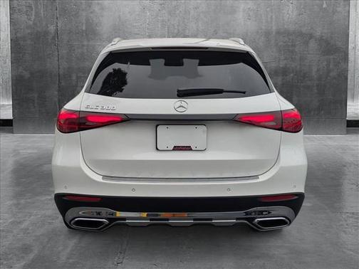2025 Mercedes-Benz GLC 300 Base