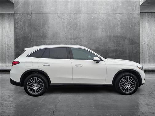 2025 Mercedes-Benz GLC 300 Base
