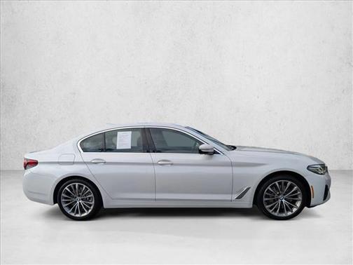 2021 BMW 540 540i