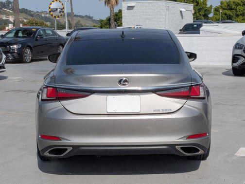 Atomic Silver 2021 Lexus ES 350 Base