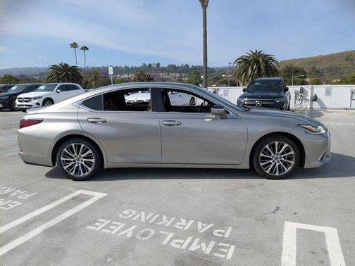 Atomic Silver 2021 Lexus ES 350 Base